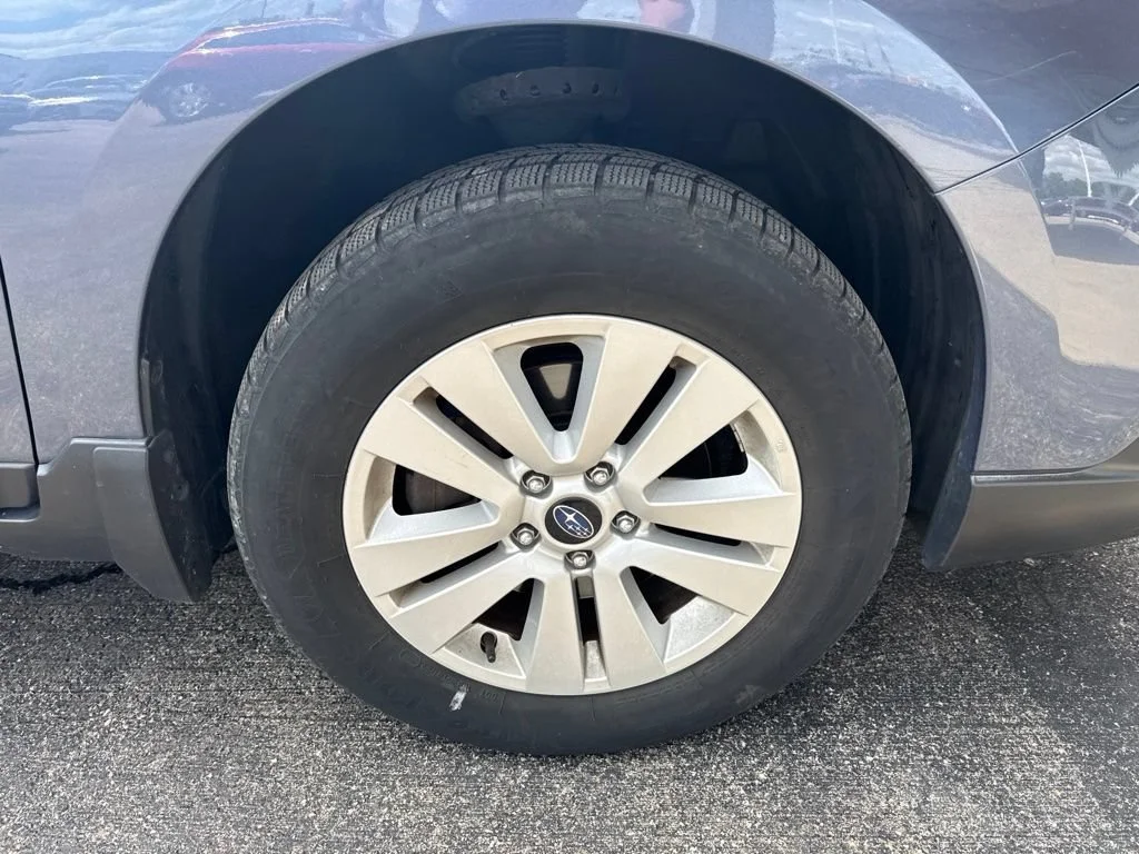 Used 2018 Twilight Blue Metallic Subaru 2.5i Premium image 15