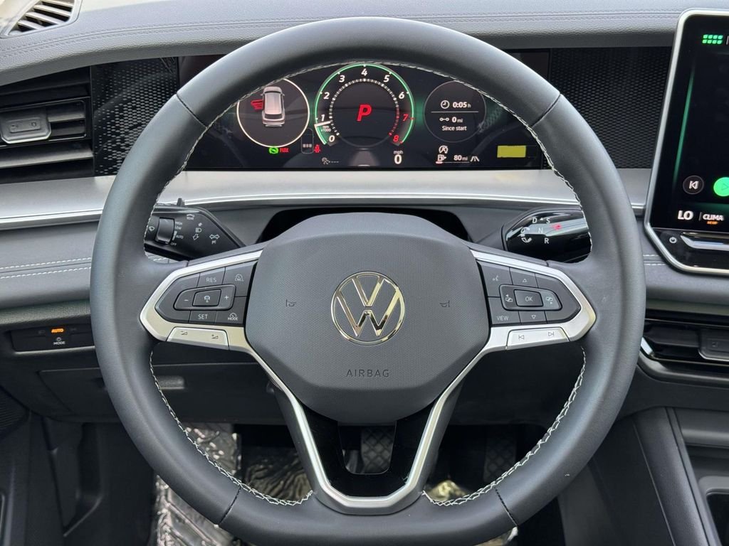 2025 Volkswagen Tiguan SE - Photo 19