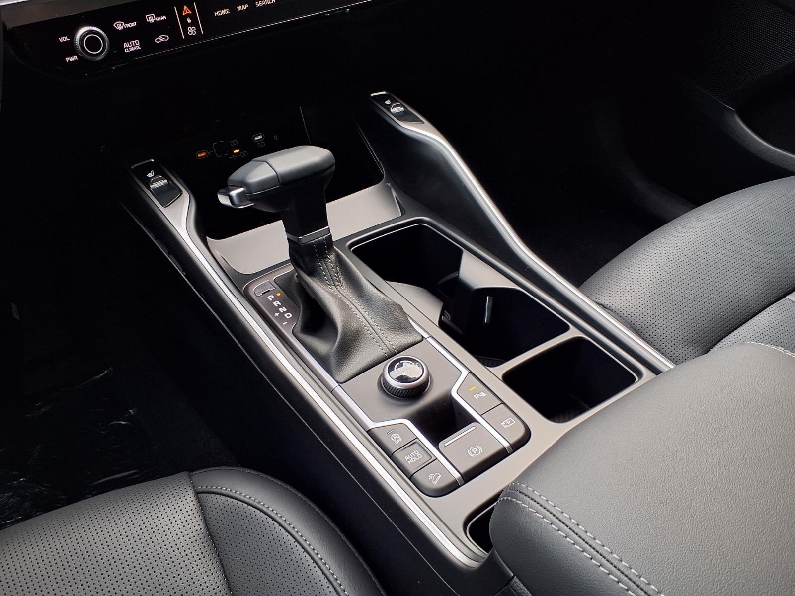 New 2026 Ivory Silver Kia S image 9