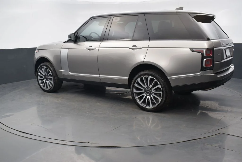 Used 2019 Silver Land Rover 5.0L V8 Supercharged Autobiography image 3