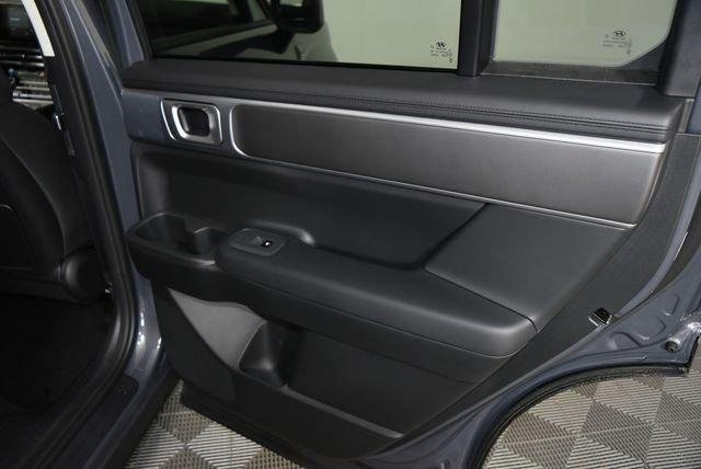 New 2027 Gray Hyundai SE AWD image 80