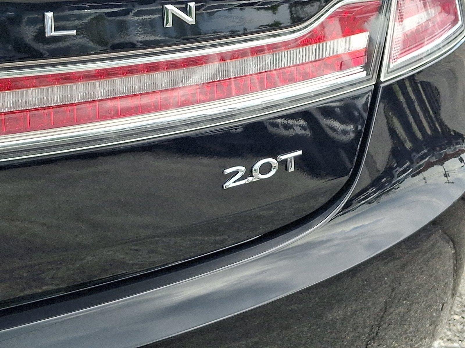 Used 2020 Infinite Black Metallic Lincoln Standard image 28