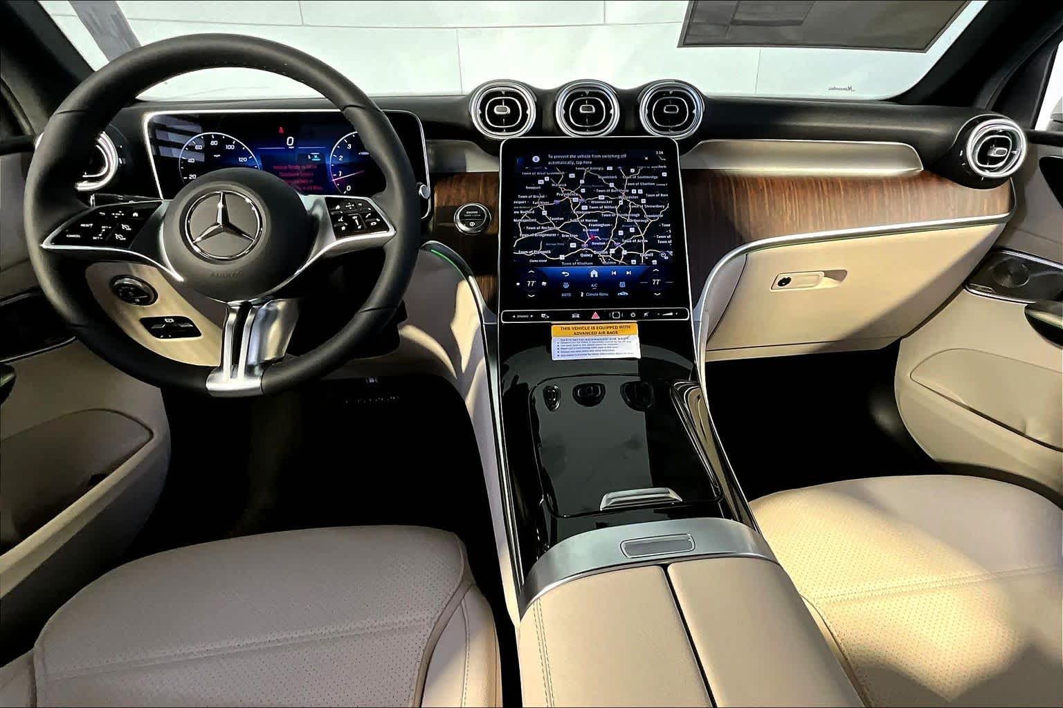 New 2026 Polar White Mercedes-Benz GLC 300 image 7