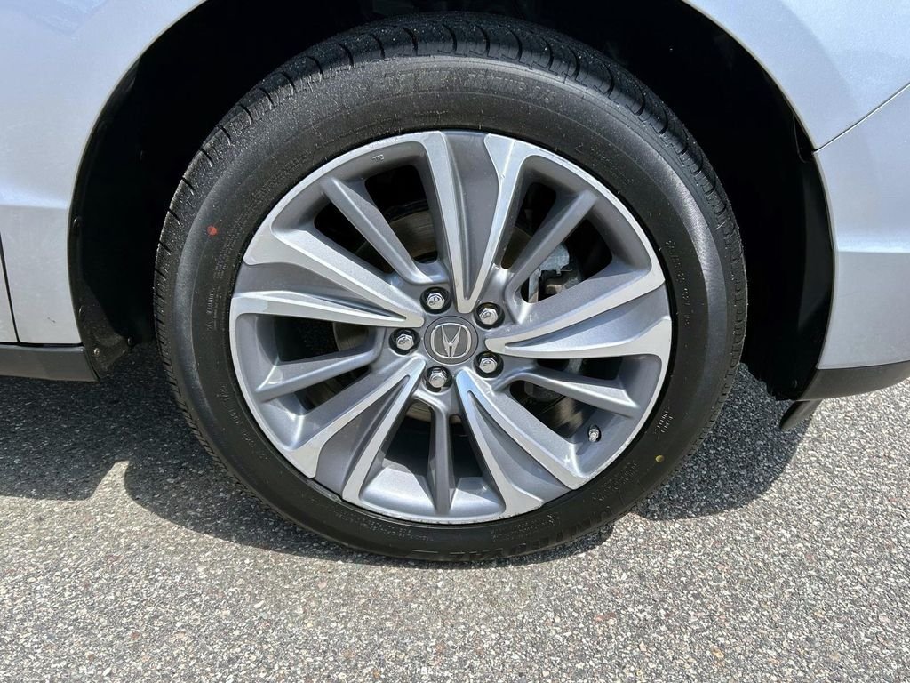 Used 2018 Silver Acura 3.5L image 9