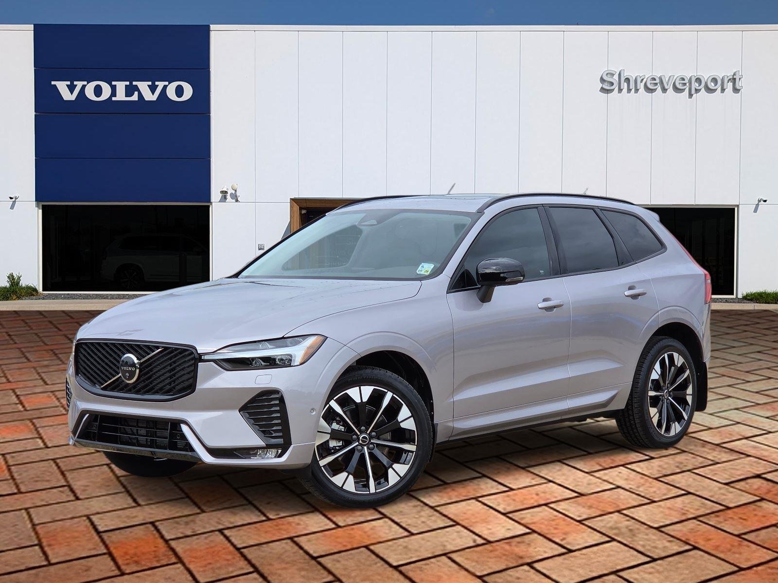 2026 Volvo XC60 B5 Plus Dark AWD's photo