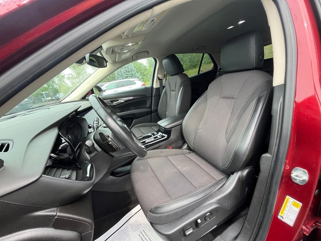 Used 2021 Red Buick Preferred image 10