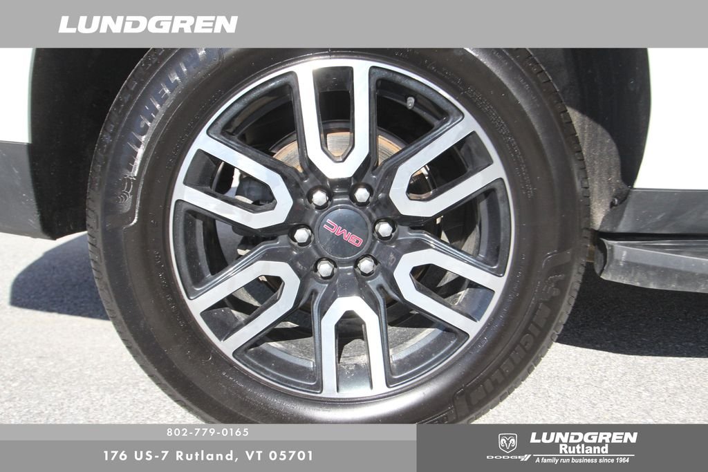 Used 2023 White GMC AT4 image 12