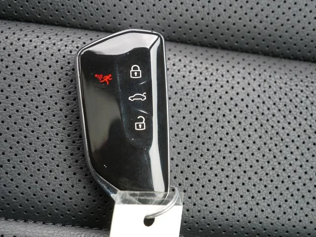 Used 2024 Deep Black Pearl Volkswagen 2.0T SE image 37