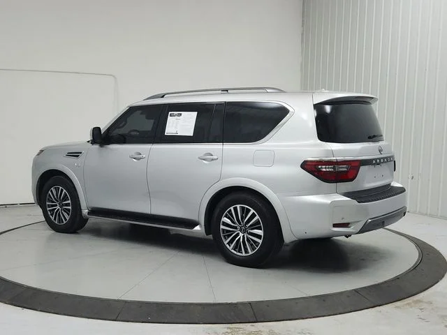 Used 2022 Silver Nissan SL image 5