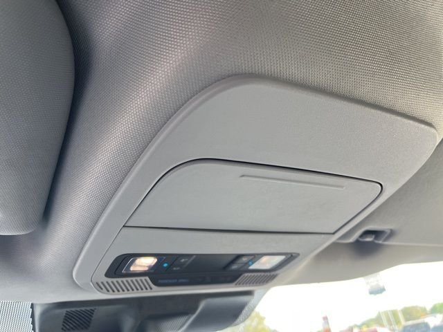 Used 2024 Gray Ford XLT image 28