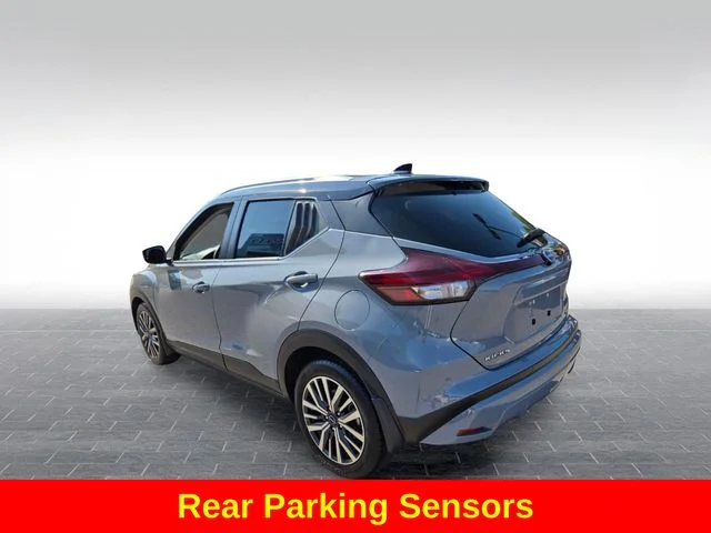 Used 2024 Gray Nissan SV image 6