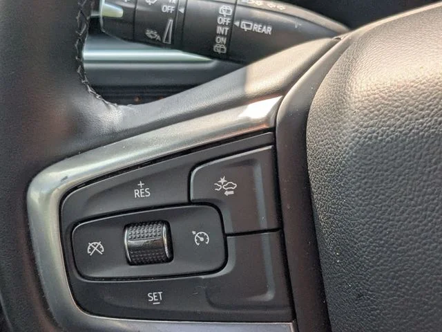 Used 2024 Summit White Chevrolet LT image 16