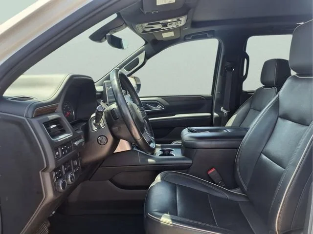 Used 2021 IRIDESCENT PEARL TRICOAT Chevrolet Premier image 21