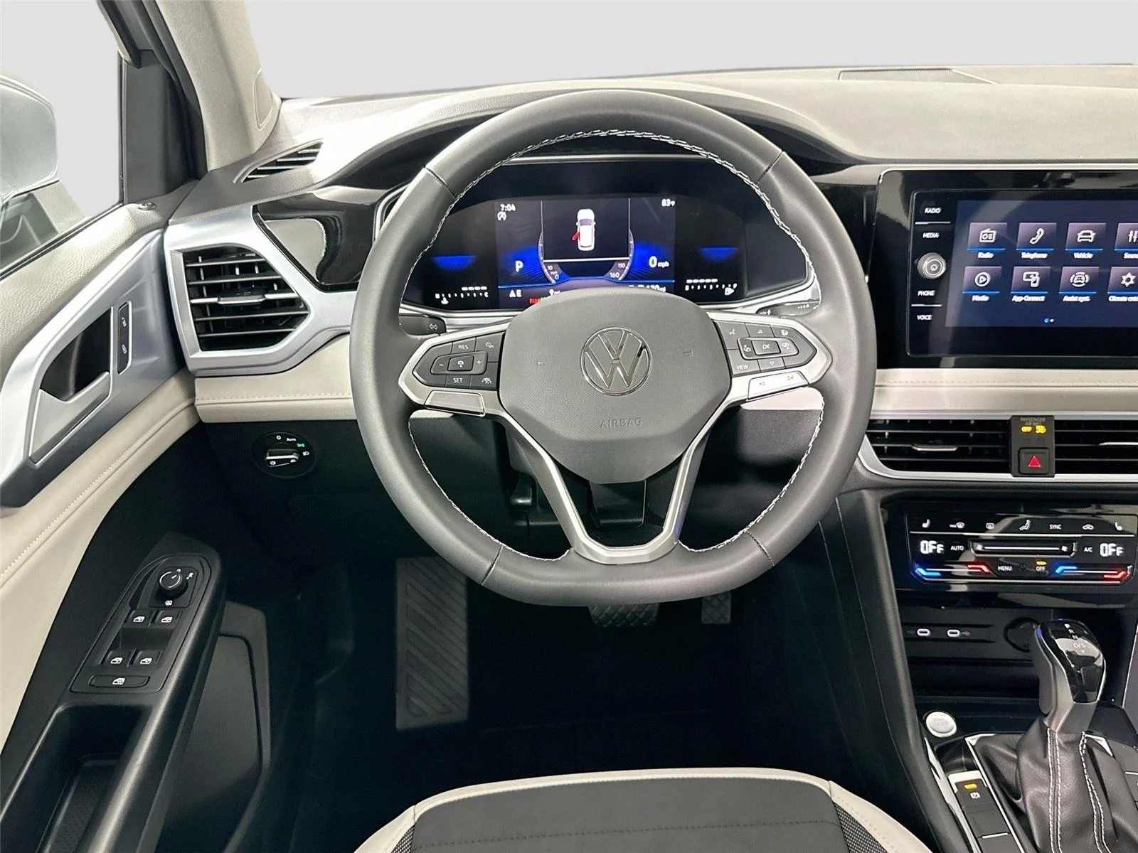 2025 Volkswagen Taos SE - Photo 18