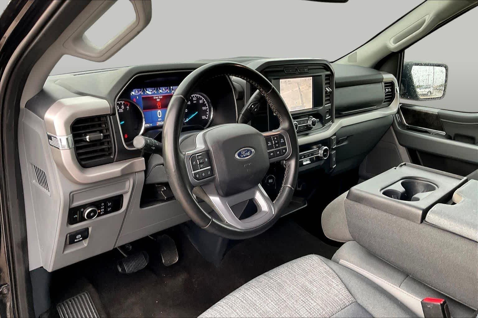 Used 2023 Agate Black Ford XLT image 17