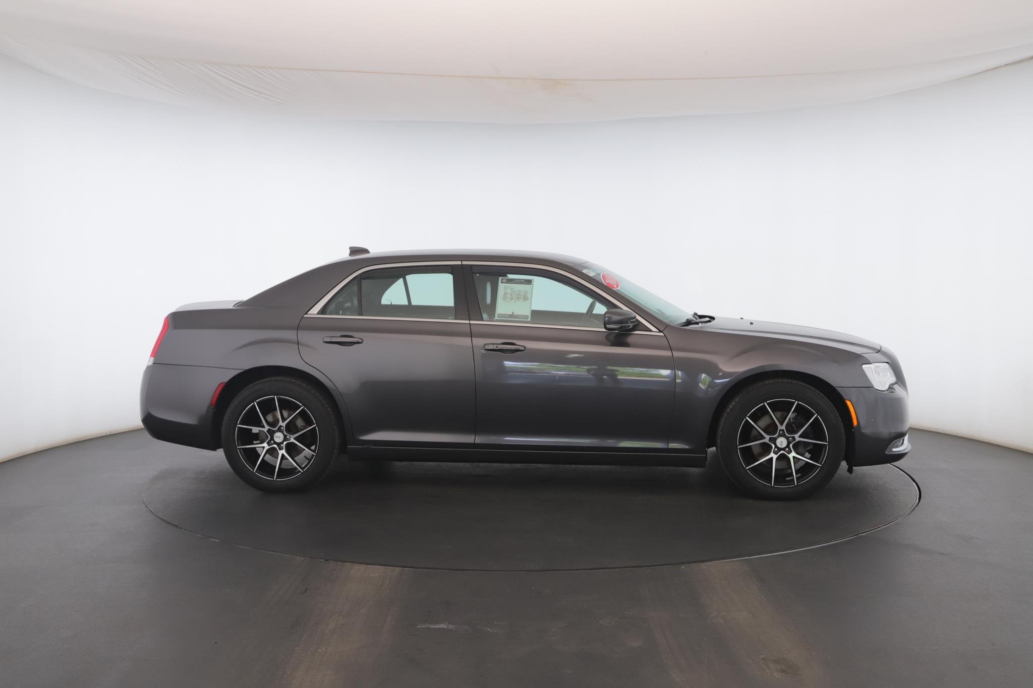 Used 2015 Granite Crystal Metallic Clearcoat Chrysler Limited AWD image 20