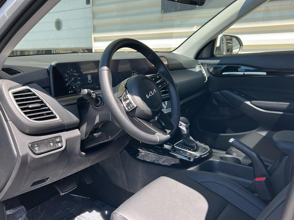 2026 Kia Seltos EX - Photo 10