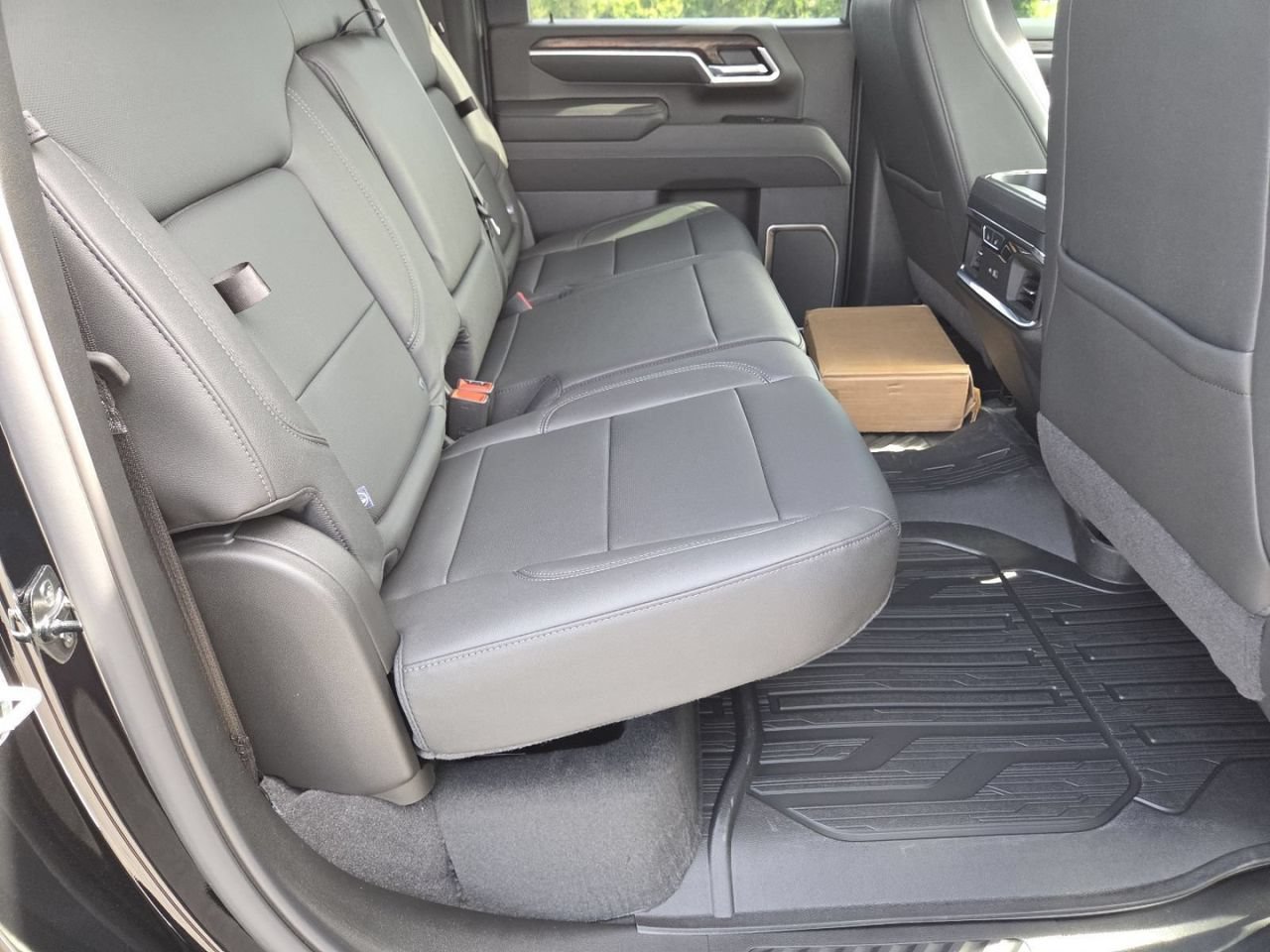 New 2026 Onyx Black GMC SLT image 27