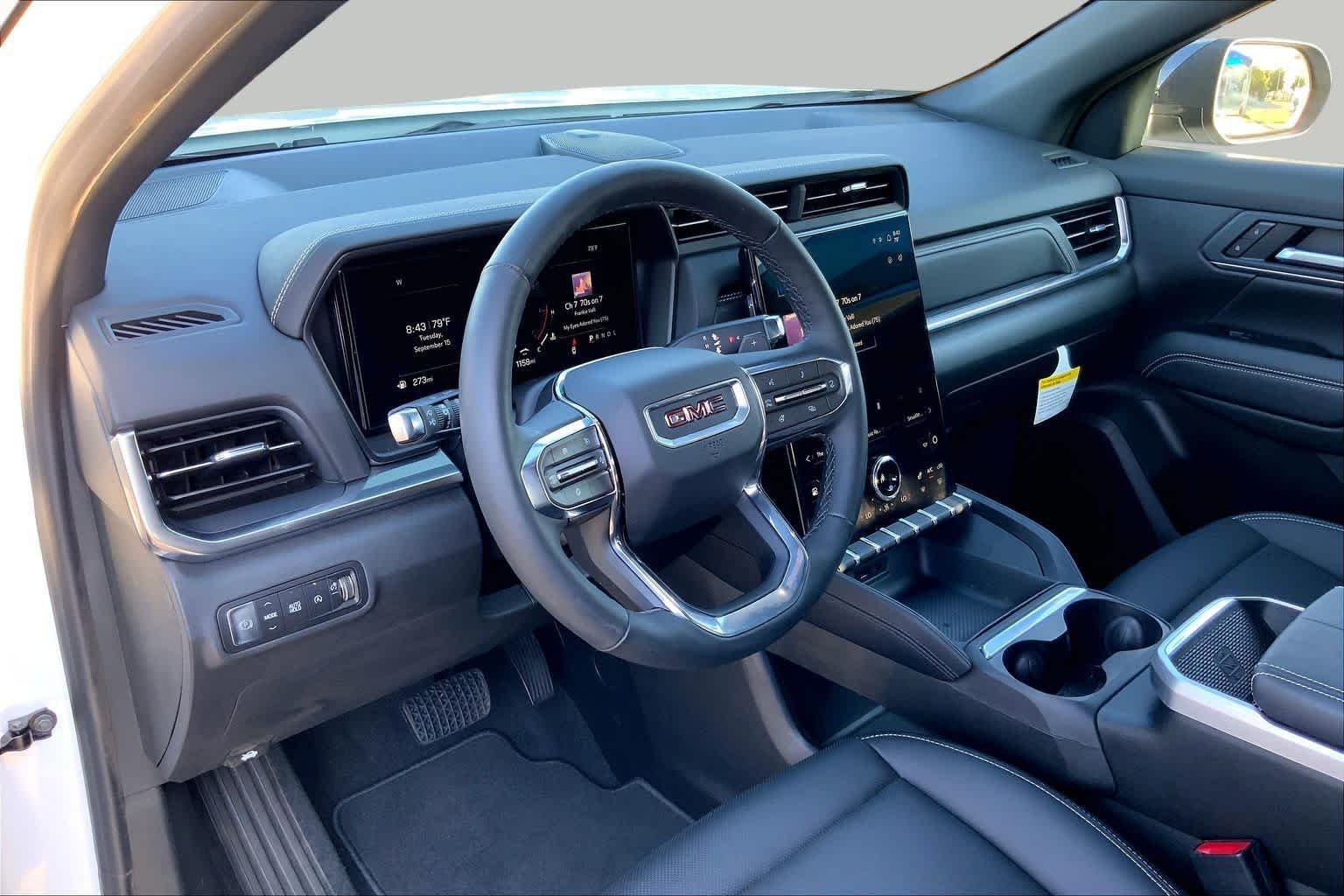 Used 2026 Summit White GMC FWD Elevation image 18