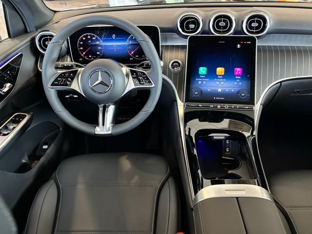 Used 2026 Black Mercedes-Benz GLC 300 image 24