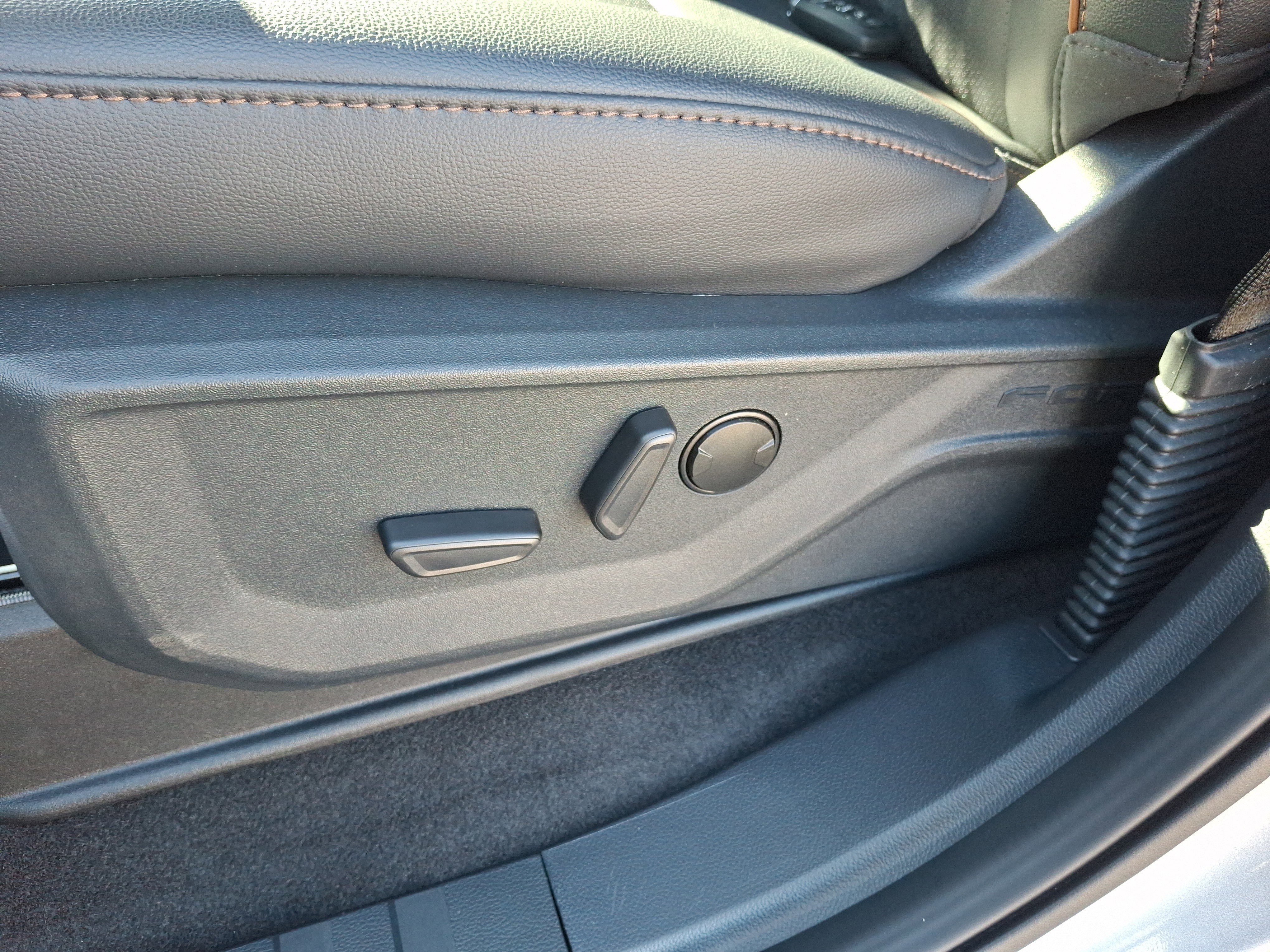 New 2026 Iconic Silver Metallic Ford Lariat® image 14