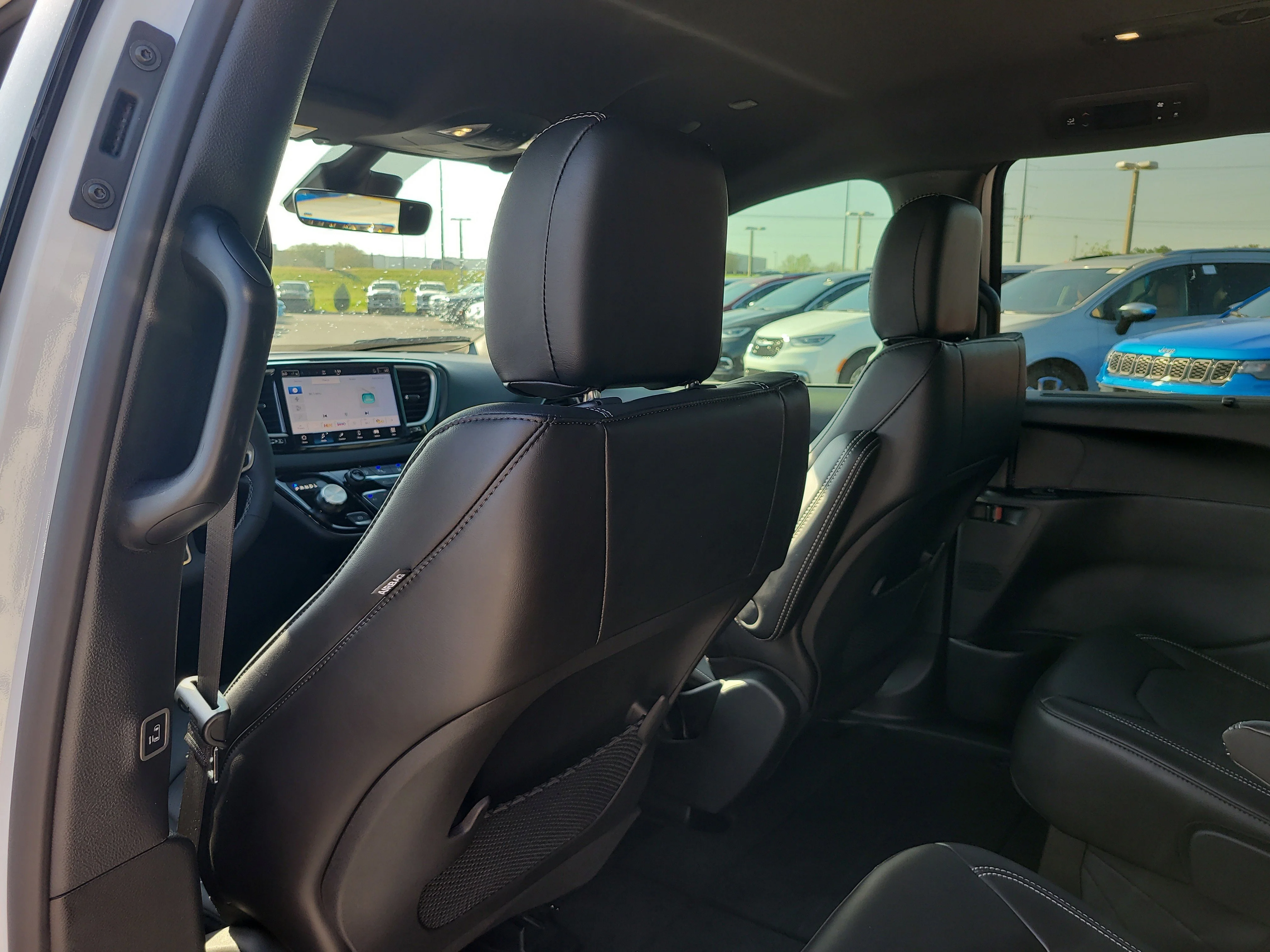 New 2026 Bright White Clearcoat Chrysler LX image 12