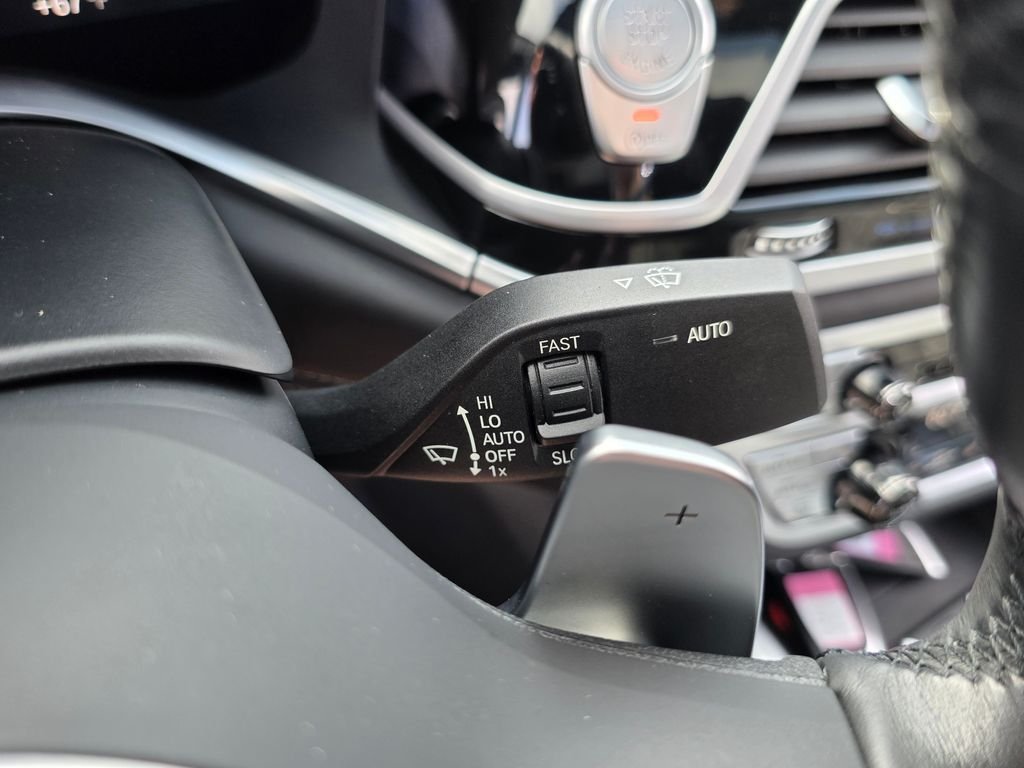 2021 BMW 7 Series M760i - Photo 40
