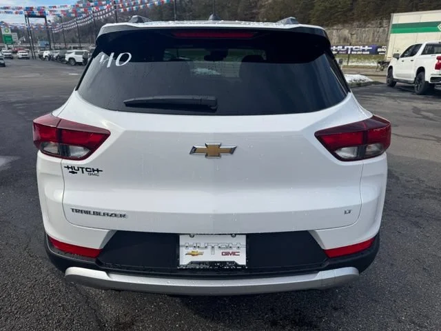 New 2026 Summit White Chevrolet LT image 7