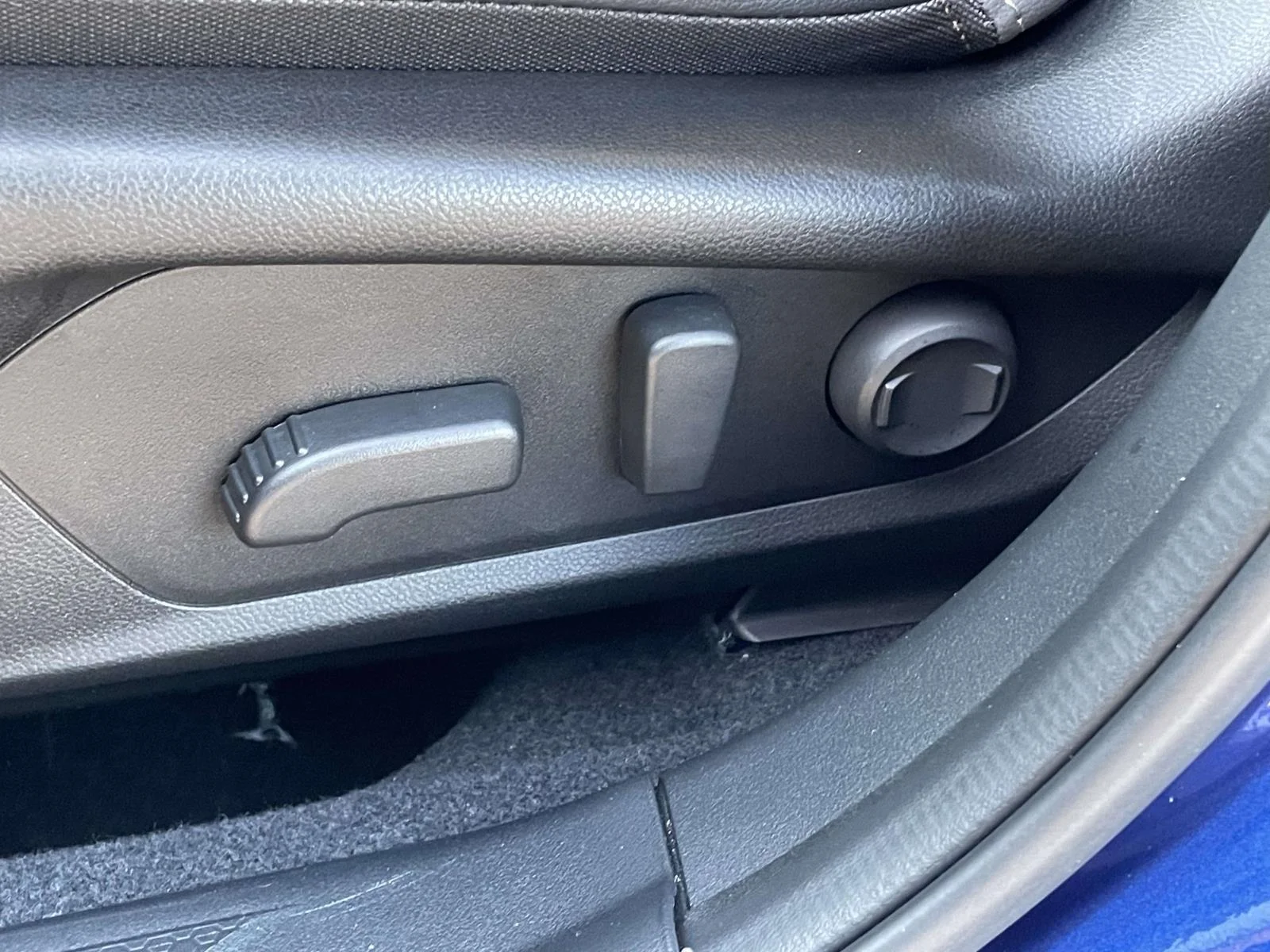 Used 2026 Sapphire Blue Pearl Subaru Limited image 7