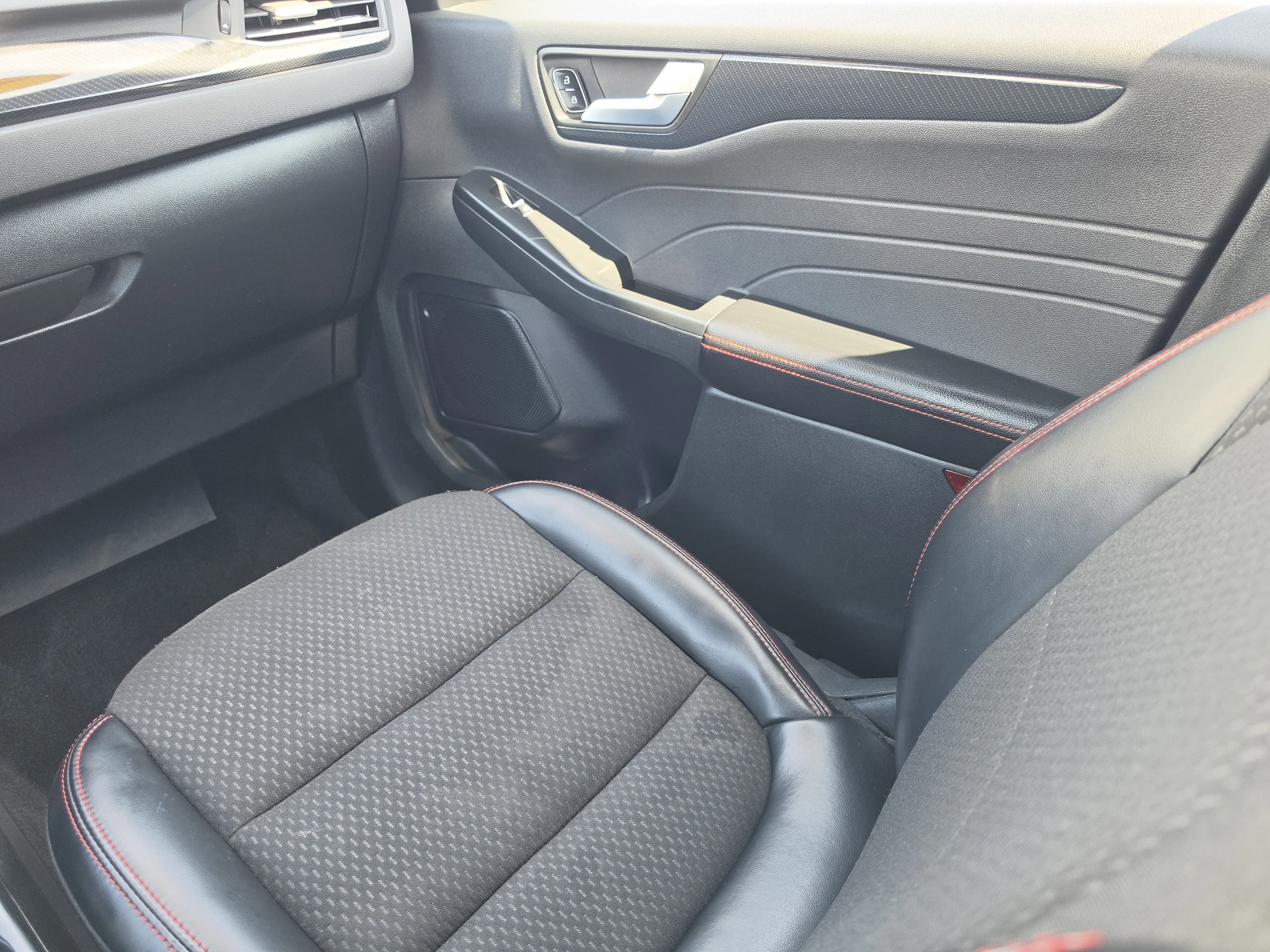 Used 2024 Black Metallic Ford ST-Line image 22