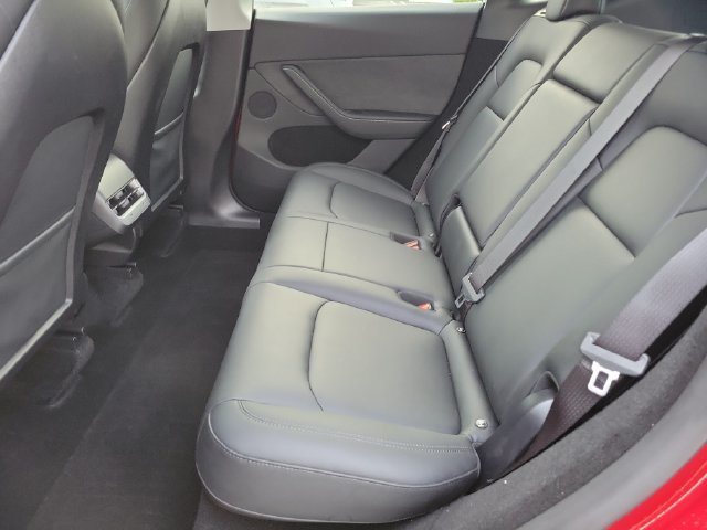 Used 2024  Tesla Long Range image 11