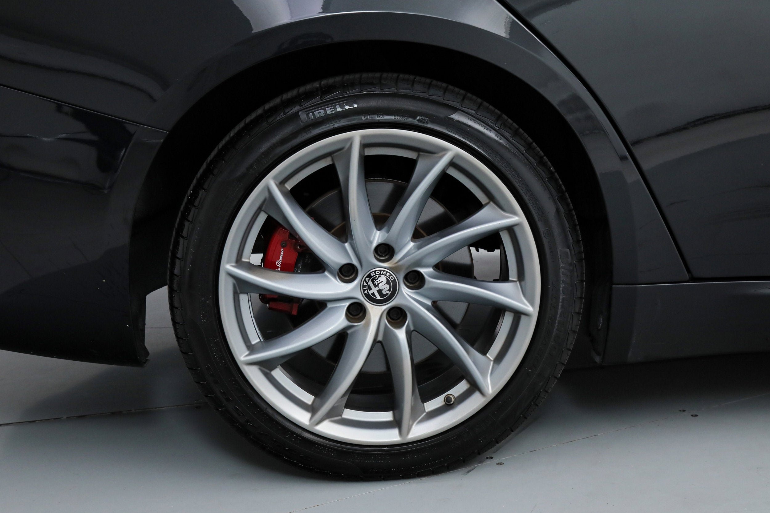 Used 2022 Black Alfa Romeo  image 23