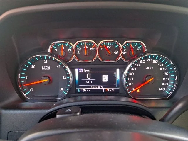 Used 2017 Silver GMC SLT image 10