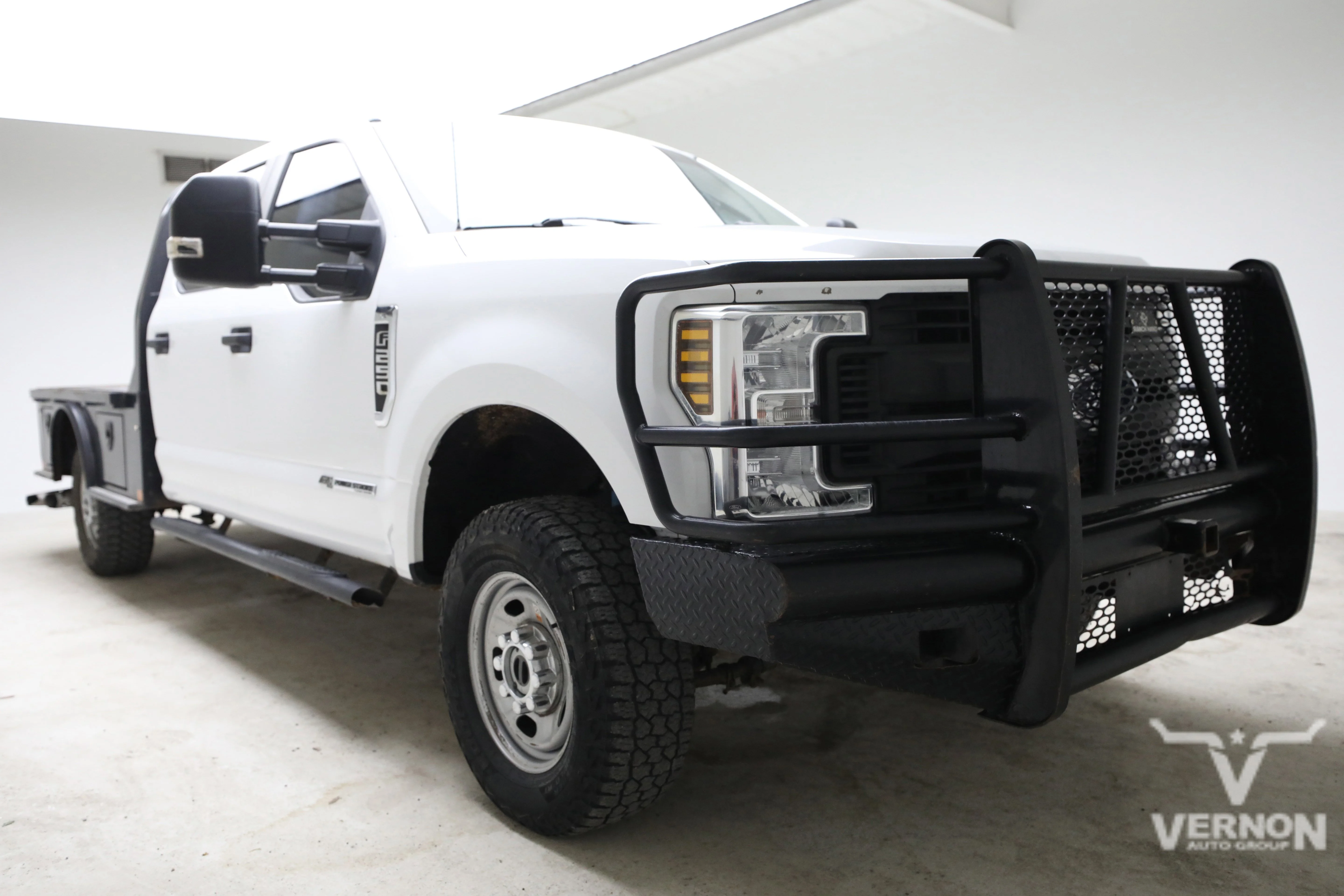 Pre-Owned 2018 Ford Super Duty F-250 XL Crew Cab 4x4 Flatbed