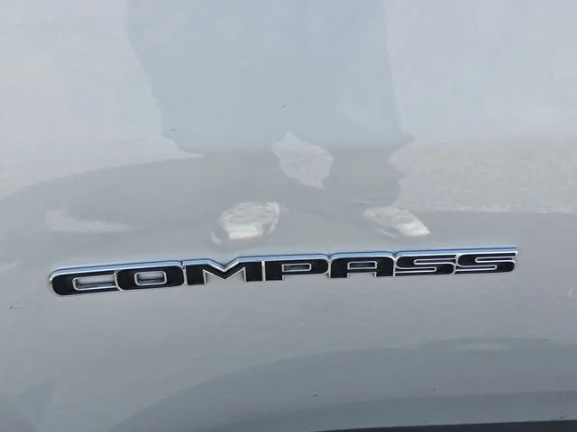 2025 Jeep Compass Limited - Photo 15