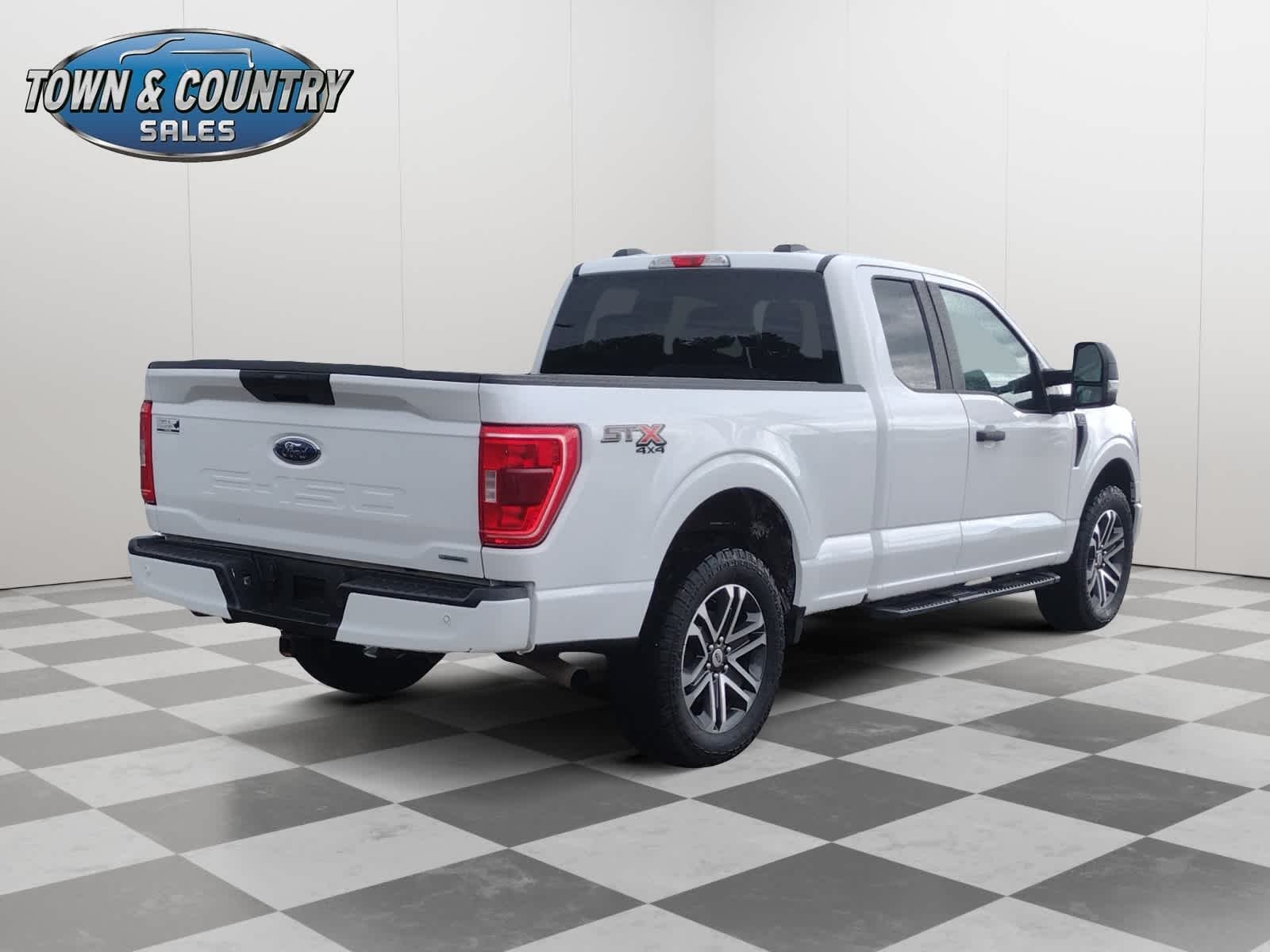 Used 2023 Oxford White Ford XL image 7