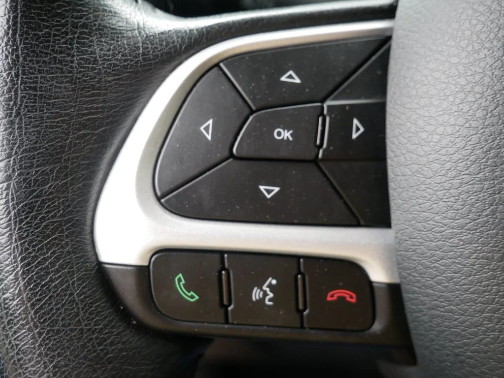 Certified Used 2020 Red Jeep Latitude image 19