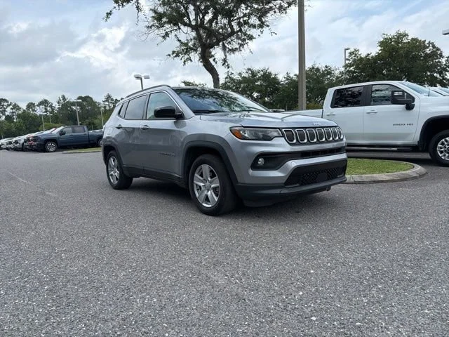 2022 Jeep Compass Latitude's photo