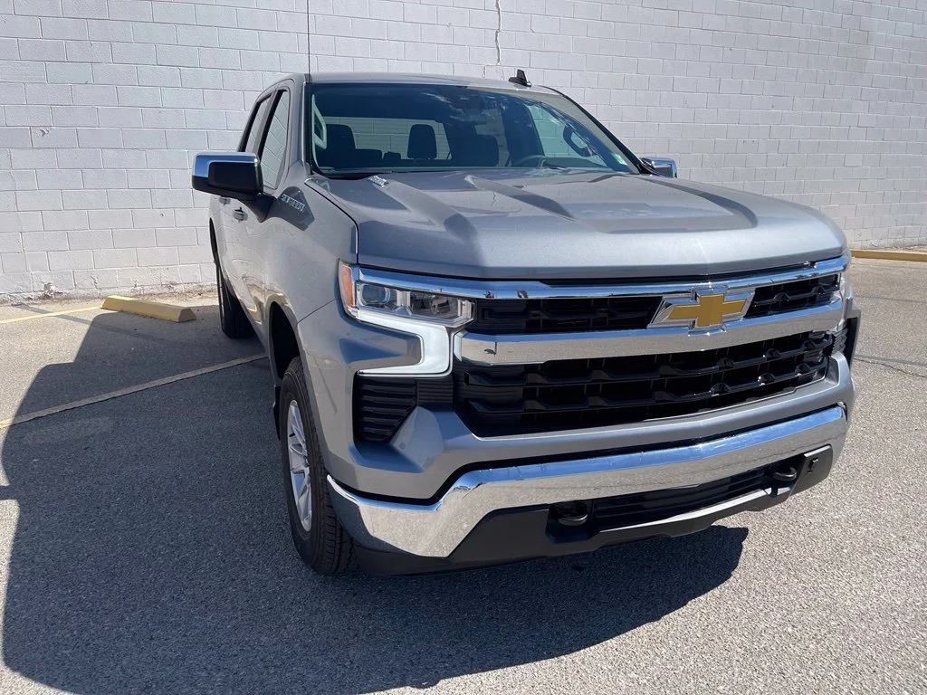 New 2026 Sterling Gray Metallic Chevrolet LT image 9
