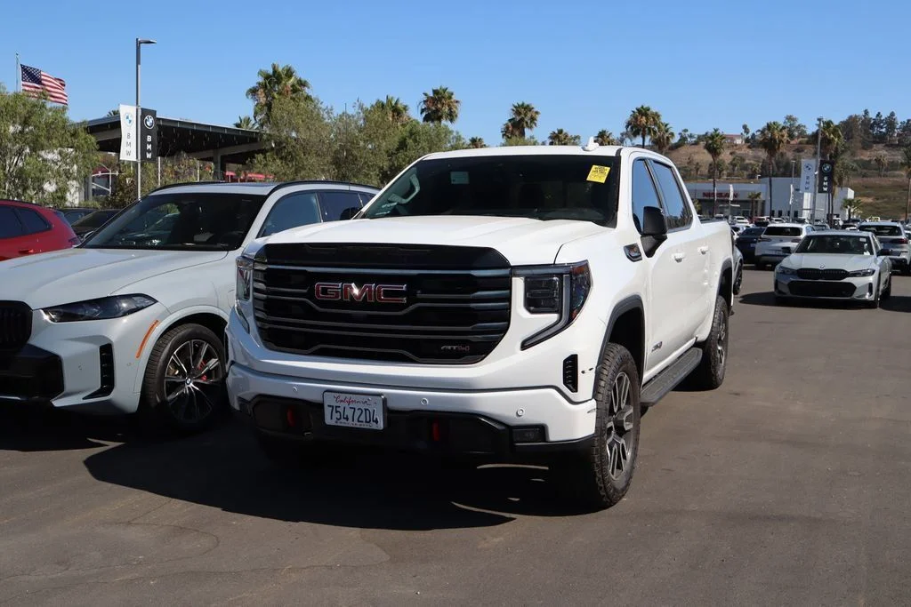 Used 2025 White GMC AT4 image 2