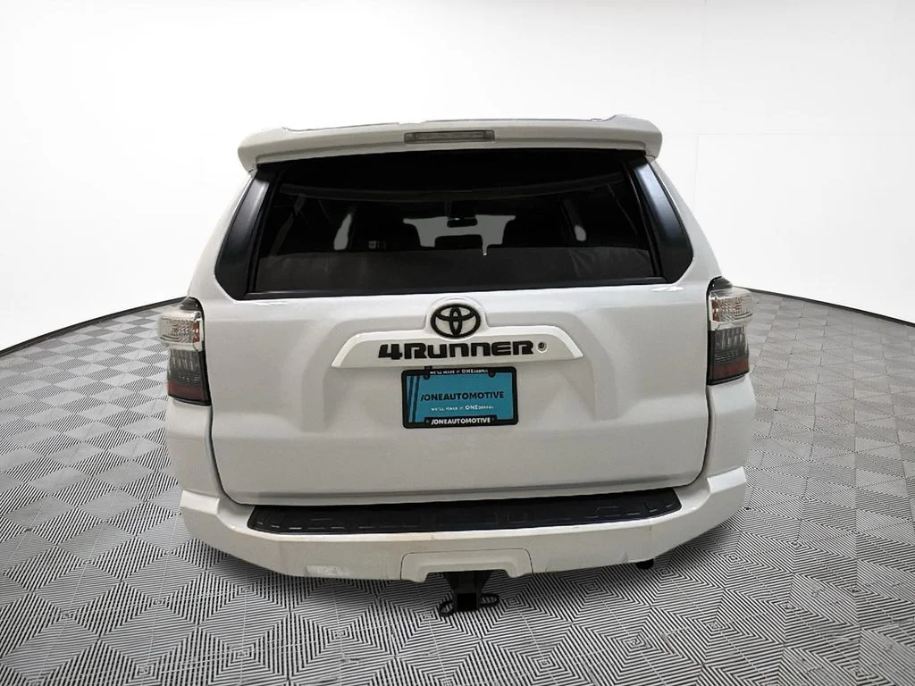2014 Toyota 4Runner SR5 - Photo 10