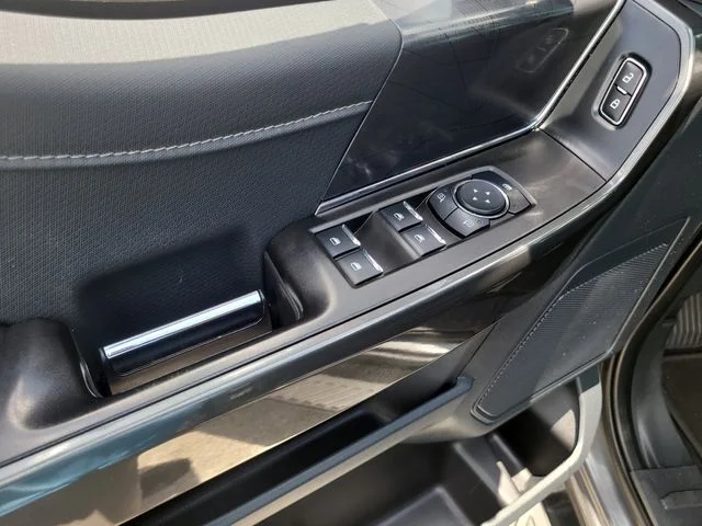 Used 2023 Gray Ford XLT image 17