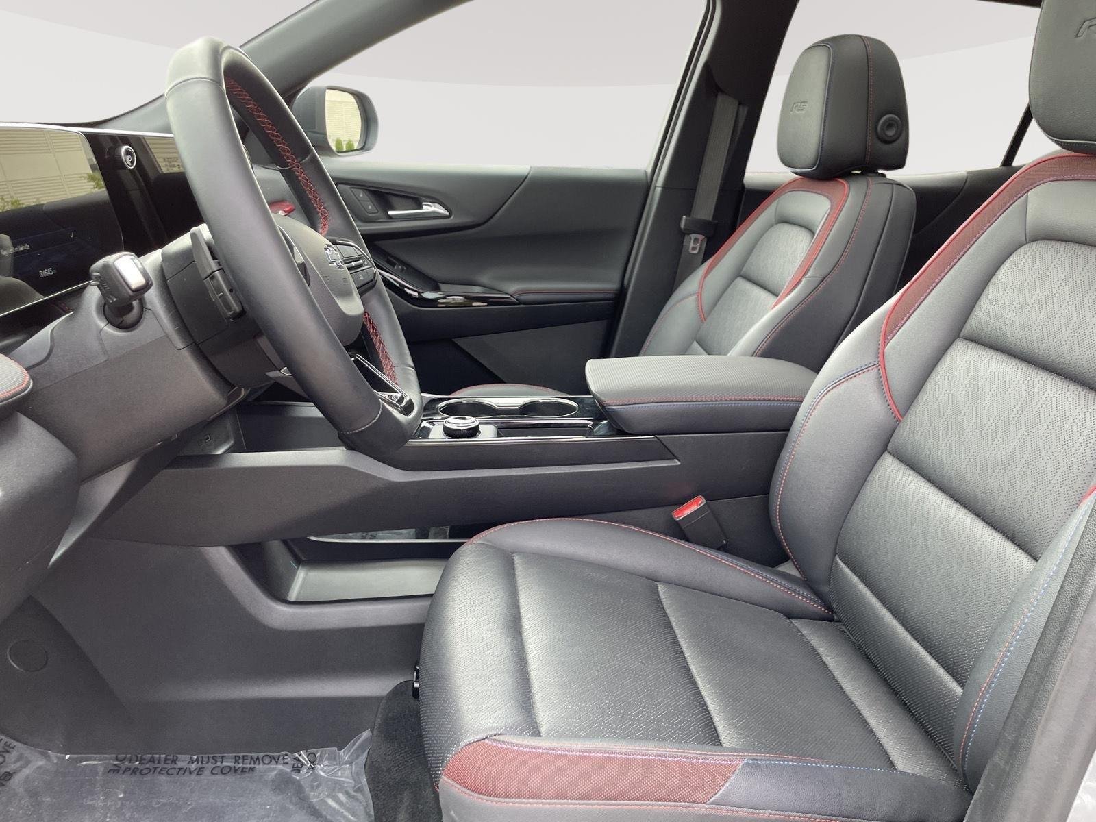 Used 2025 Sterling Gray Metallic Chevrolet AWD RS image 18