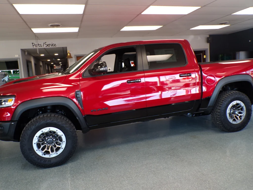 New 2026 Molten Red Pearl-Coat Exterior Paint RAM RHO image 7
