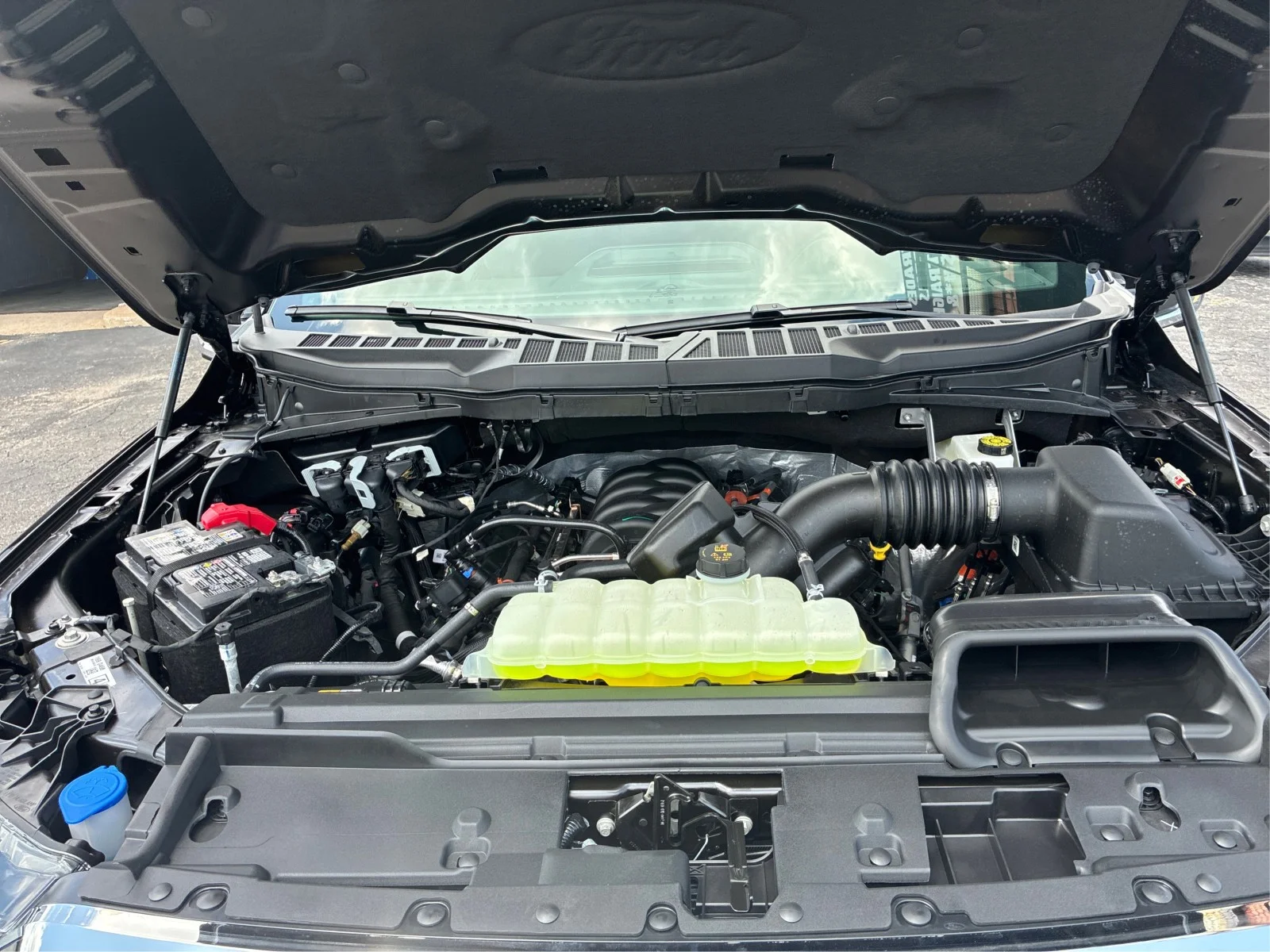 New 2026 Agate Black Metallic Ford Lariat® image 20
