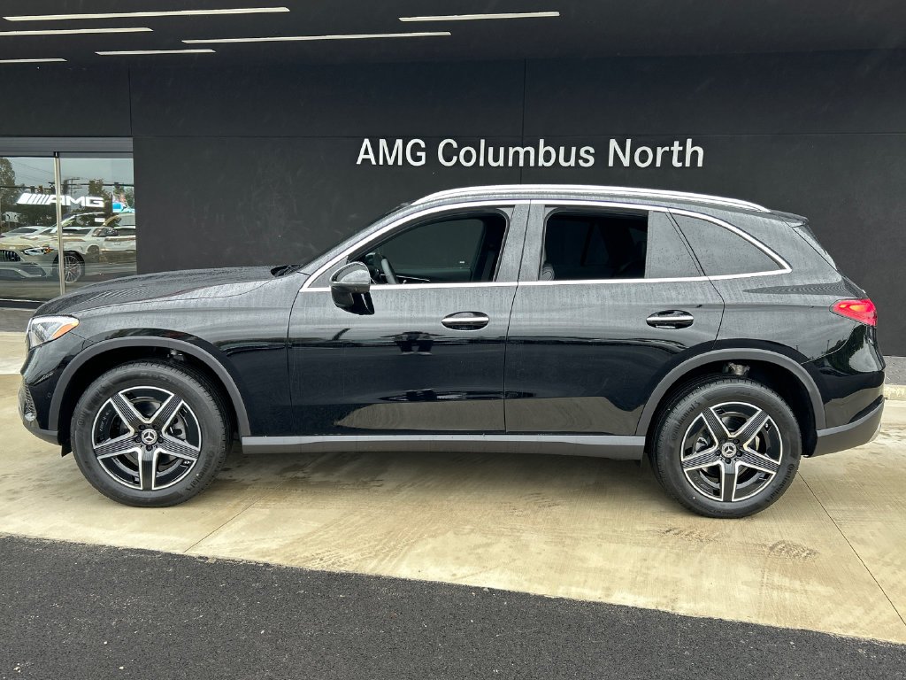 New 2027 Black Mercedes-Benz GLC 300 image 4