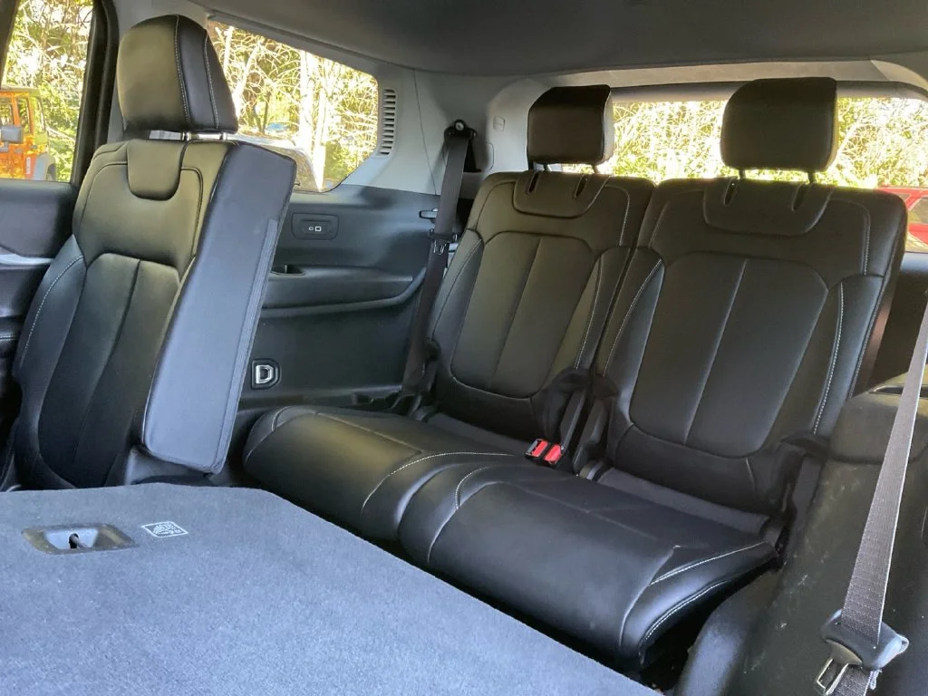 Used 2022 Black Jeep Limited image 30