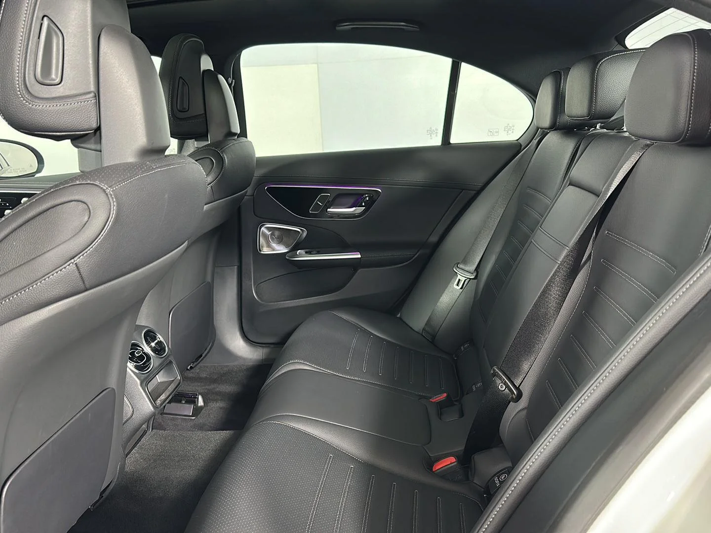 Used 2023 Polar White Mercedes-Benz C 300 image 18