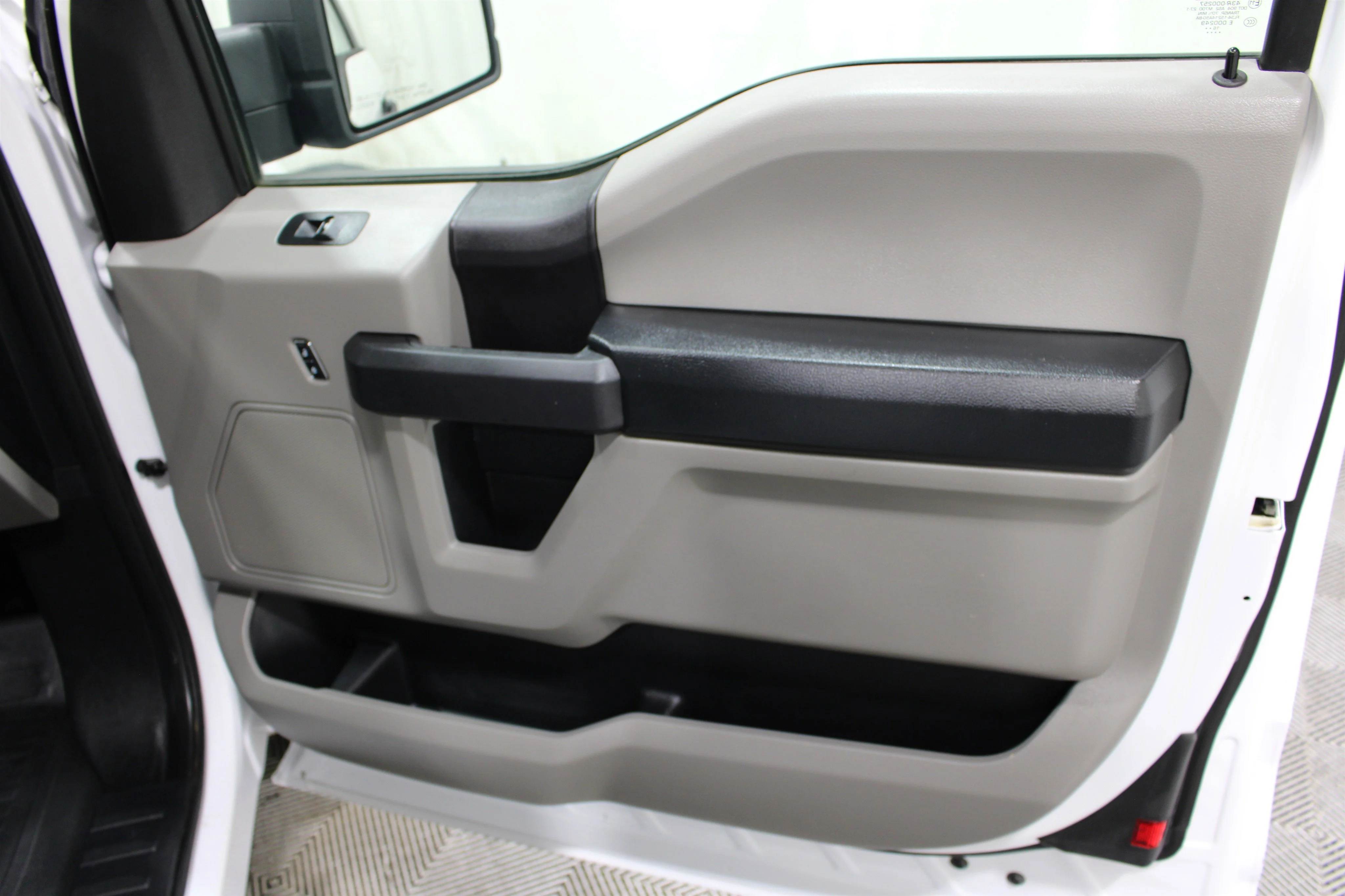 2017 Ford F-150 XL - Photo 25