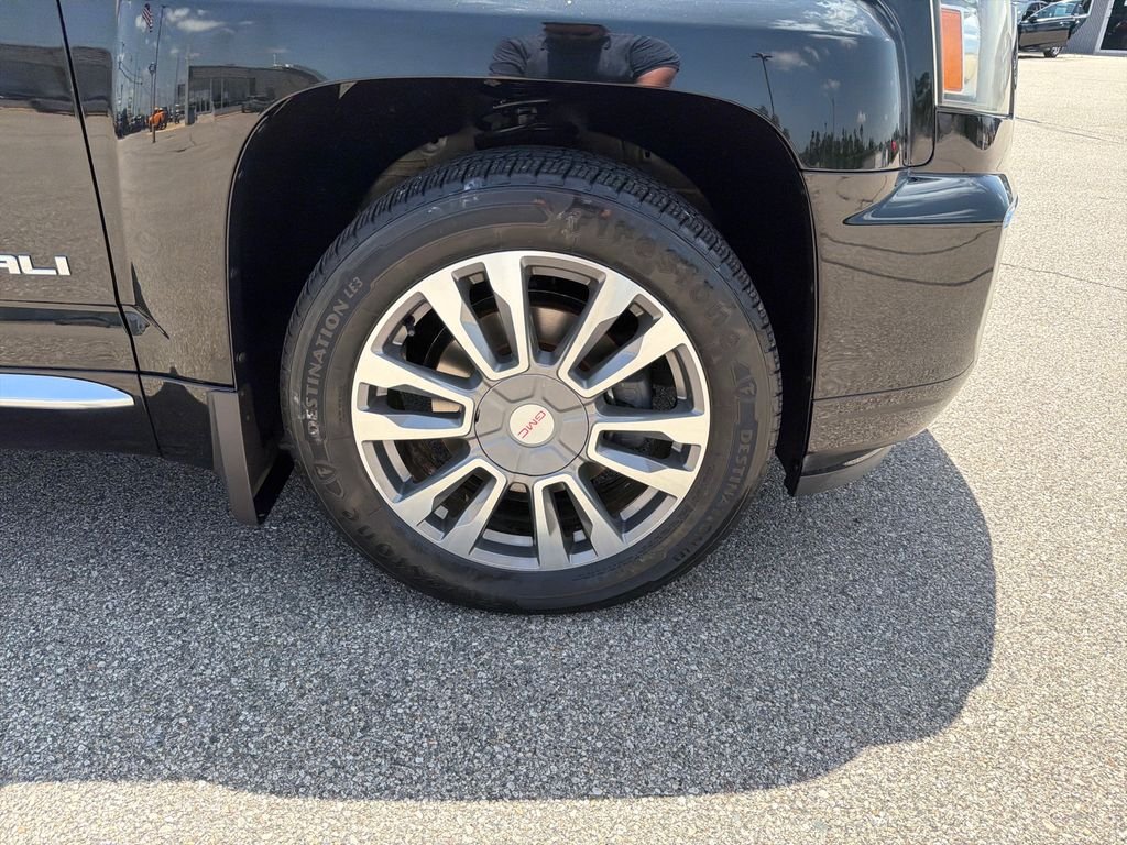 Used 2016 Black GMC Denali image 10